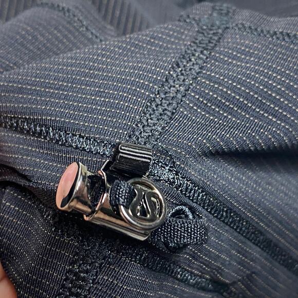 Lululemon Womens Size 4 Tank‎ Top Cinch Waist Black White Pullover Activewear - Picture 7 of 8